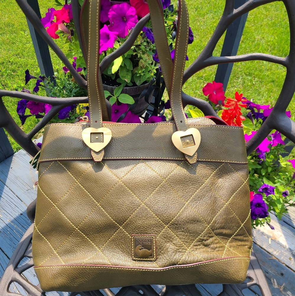 💚 Dooney Florentine Quilted Shopper in Moss/Green